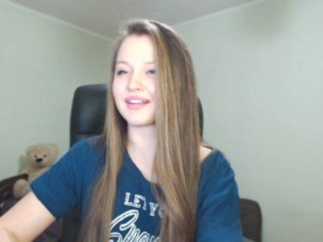 广播屏幕截图 _YoungGirl_