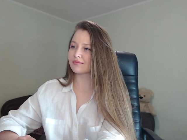 广播屏幕截图 _YoungGirl_