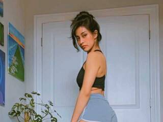 色情视频聊天 Bambixo