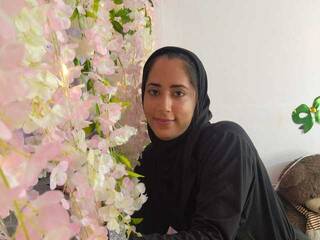 色情视频聊天 BasimaSaadi