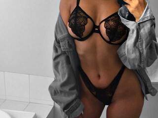 色情视频聊天 Beejong