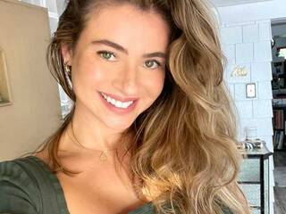 色情视频聊天 BelaFord