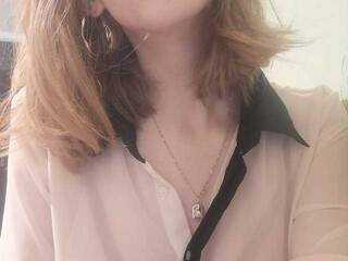 色情视频聊天 Bella-555