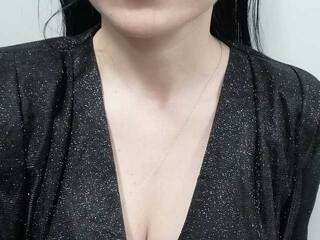 色情视频聊天 Ellainclothes