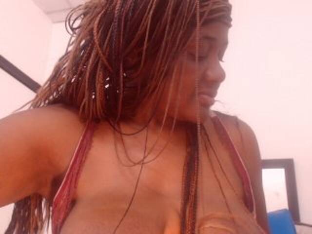 广播屏幕截图 BigBustyBlack