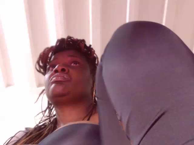 广播屏幕截图 BigBustyBlack