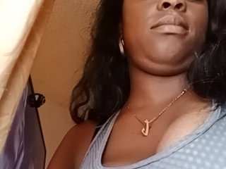 相片 Blackhottie- welcome show squirt 150 tips lovense ass