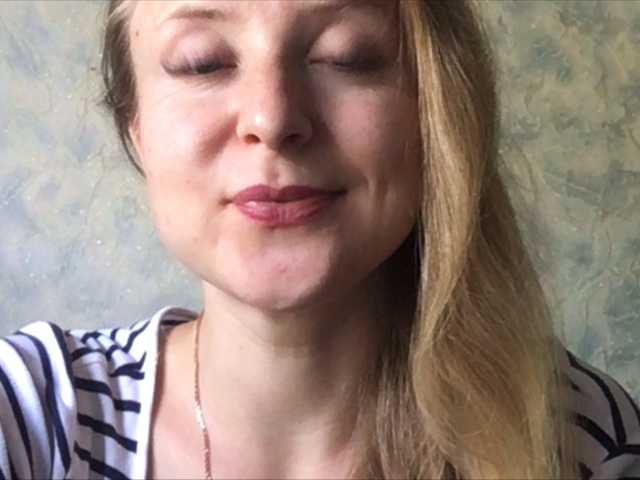 广播屏幕截图 blonde-kisses