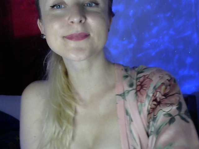 广播屏幕截图 blonde-kisses