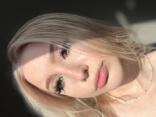 色情视频聊天 BLONDINO4KA