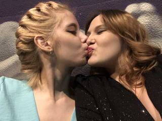 色情视频聊天 BlondiPolli