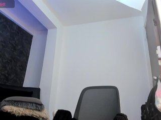 色情视频聊天 BeshaMoore