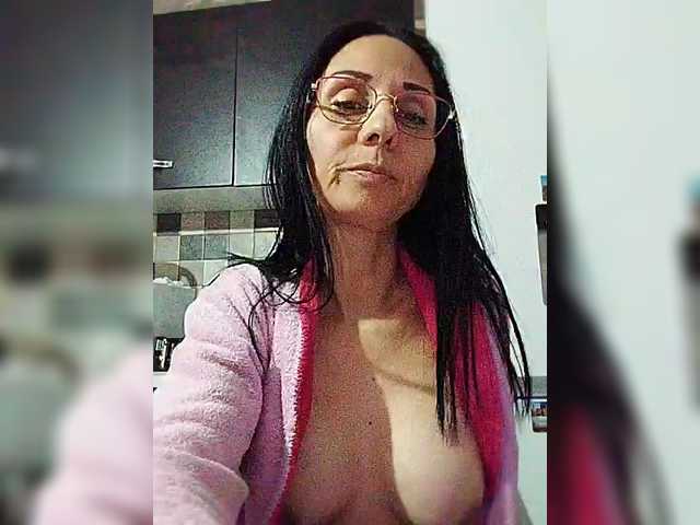 广播屏幕截图 Brunetasexy1