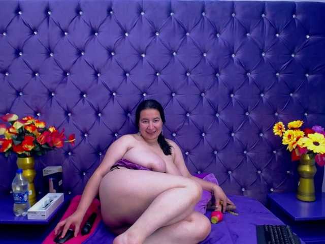 相片 BulmaPrinces I am a beautiful and very hot girl I love playing everything #bigboobs #bbw #curvy #natural I LOVE ANAL ....