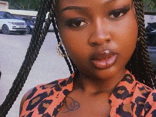 色情视频聊天 Bustychichi