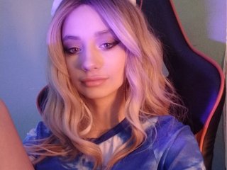 色情视频聊天 CamDragonic24