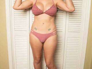 色情视频聊天 CamilaColin