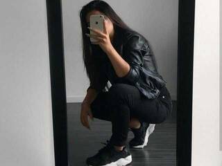 色情视频聊天 Camilarico29