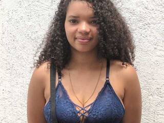 色情视频聊天 CamillWilliam