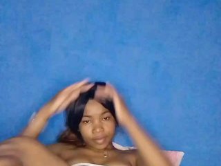 色情视频聊天 Maylis18