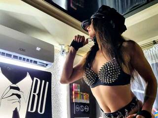 色情视频聊天 Carin-France