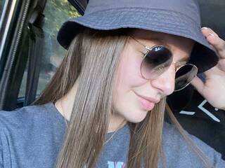 色情视频聊天 CarlieActive