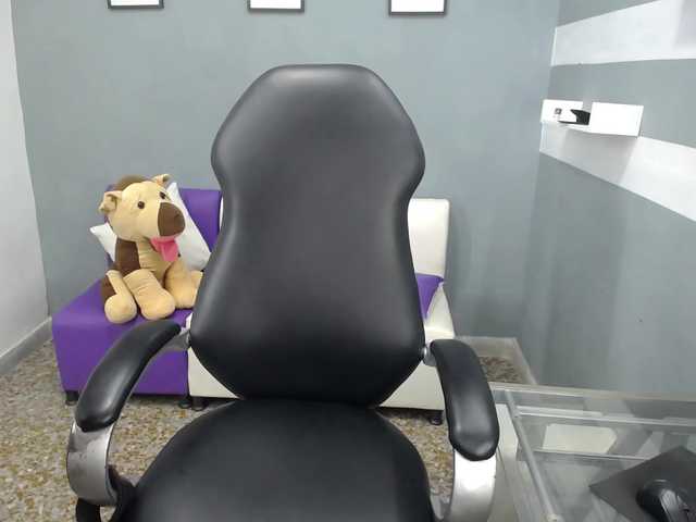 广播屏幕截图 charlott-777