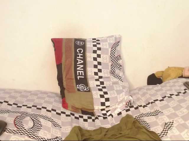 广播屏幕截图 CHEATING-HOUSEWIFE