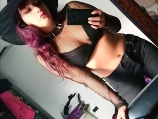 色情视频聊天 ChiaraMiller