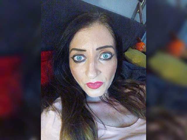 广播屏幕截图 ChristianaHot