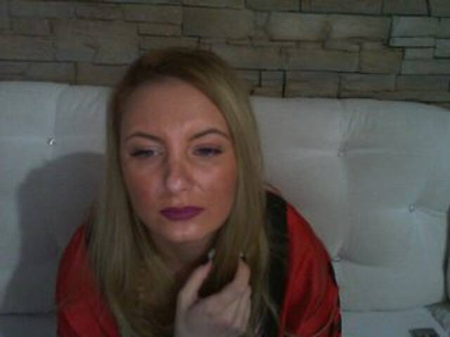 广播屏幕截图 ChristinaHotX