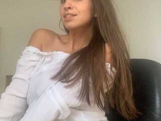 色情视频聊天 Cinnamonbae