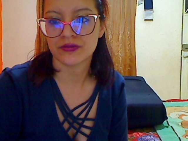 相片 cleohot latina#boobs#ass#anal#dilo#glasses#cum#feet#lovense