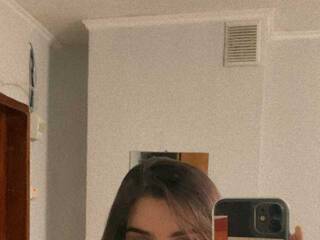 色情视频聊天 Connie-Elly