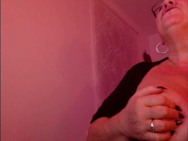 相片 Connyat99 Make Mistress Conny happy with the vibration 201 ultra high kiss tits flash 80 tips guys kiss only german here B-DAY kiss