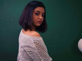 色情视频聊天 CoralineJonez