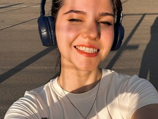 色情视频聊天 CraveEden