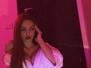 色情视频聊天 crazyt33n