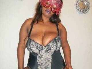 色情视频聊天 CallyCaliente