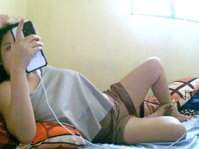 广播屏幕截图 Cristine27
