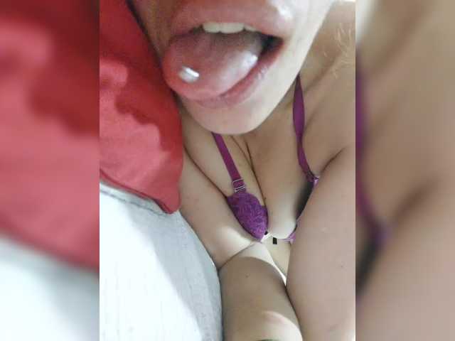 相片 CurlyHanna #horny#pircing#tongue#nipples#perfored#milf#hottest#deeptroat#flexiblity#