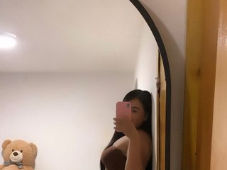 色情视频聊天 Curvy-Cutie
