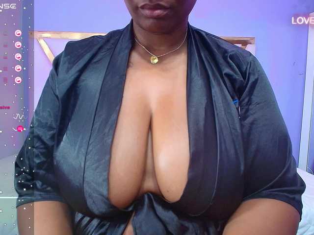 广播屏幕截图 curvymommyy