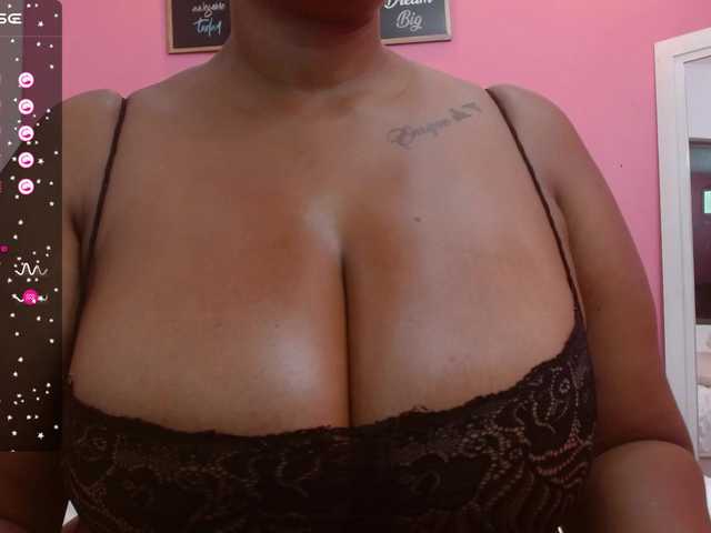 广播屏幕截图 curvymommyy