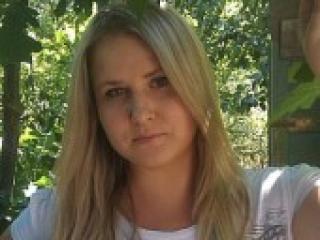 色情视频聊天 cuteenatali