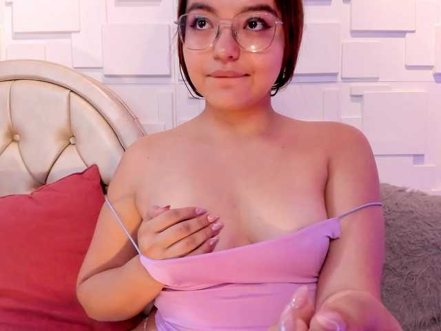 相片 DakotaJade I feel like playing with my boobs @remain PVT OPEN lush on