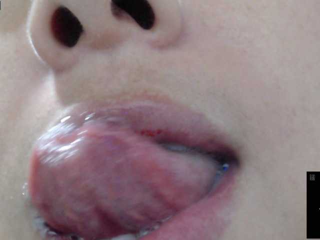 相片 Danna-nau sloppy deepthroat spit in my face very nasty
