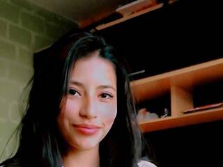 色情视频聊天 danycinnamon