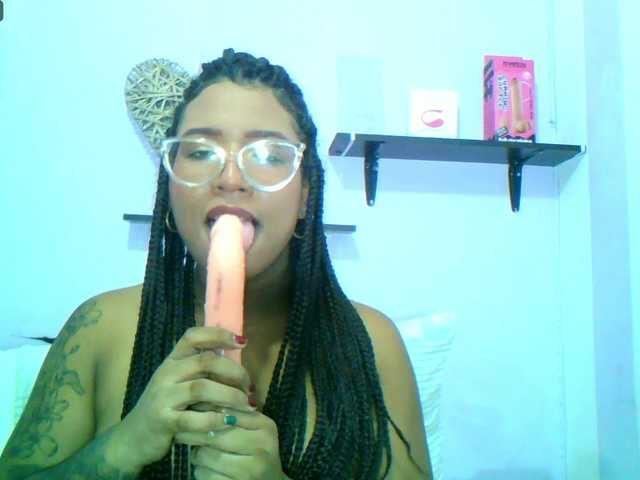 相片 darkessenxexx1 Hi my loveI'm very horny today And I want to ride you @total tokens At this moment I have @sofar tokens, Help me to fulfill it, they are missing @remain tokens