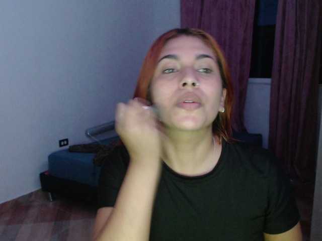 广播屏幕截图 Debora-Leon